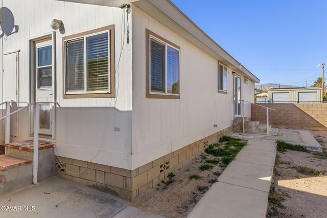 16784 Serrano Street, Mojave, CA 93501