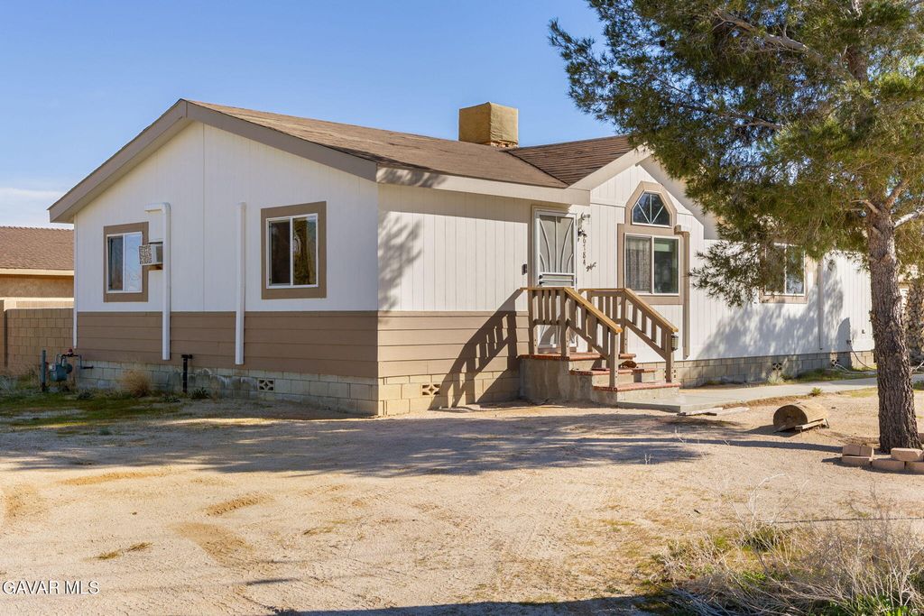 16784 Serrano Street, Mojave, CA 93501