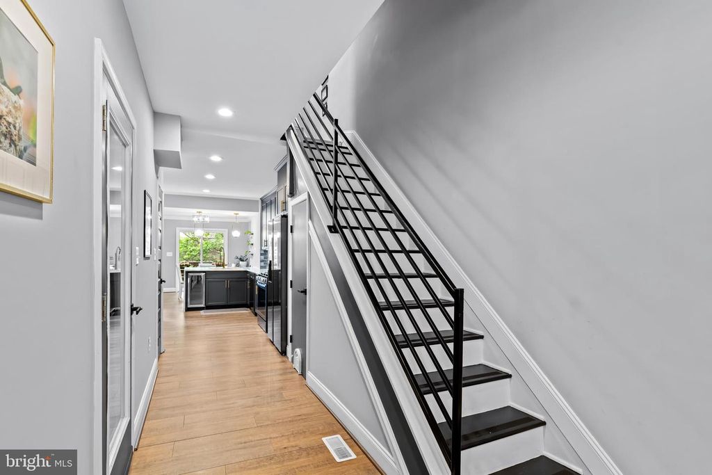 Image 12 of property listing at 108 S WASHINGTON ST, Baltimore, MD 21231