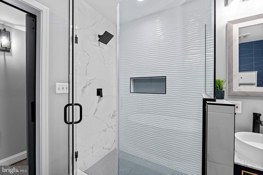 Image 34 of property listing at 108 S WASHINGTON ST, Baltimore, MD 21231