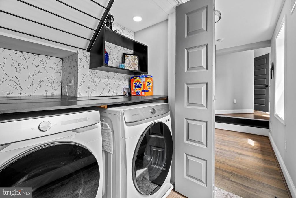 Image 35 of property listing at 108 S WASHINGTON ST, Baltimore, MD 21231