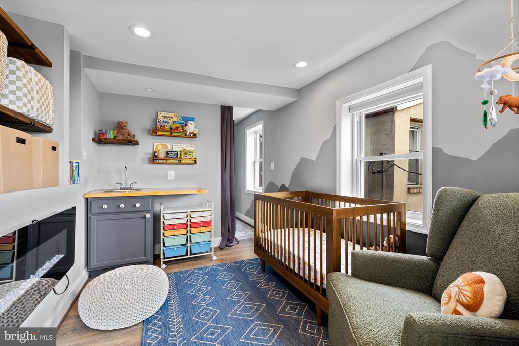 Image 36 of property listing at 108 S WASHINGTON ST, Baltimore, MD 21231