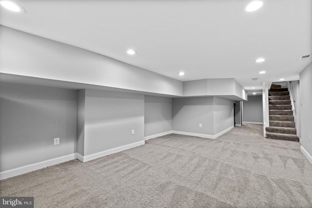 Image 41 of property listing at 108 S WASHINGTON ST, Baltimore, MD 21231