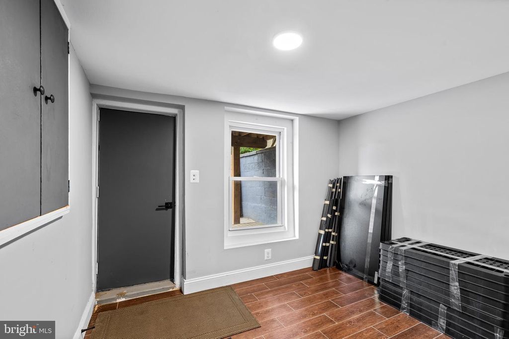 Image 43 of property listing at 108 S WASHINGTON ST, Baltimore, MD 21231