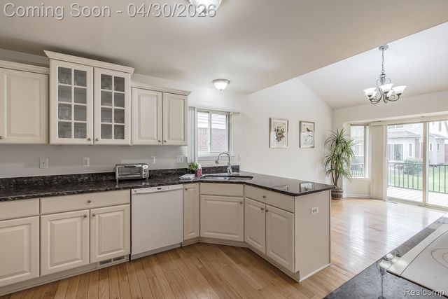 50077 Lexington Avenue E, Shelby Charter Township, MI 48317