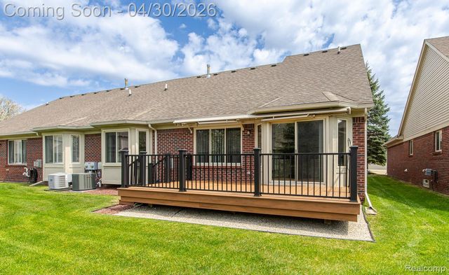 50077 Lexington Avenue E, Shelby Charter Township, MI 48317