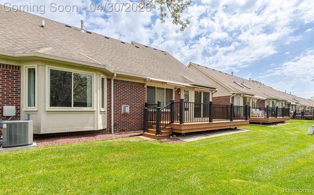 50077 Lexington Avenue E, Shelby Charter Township, MI 48317