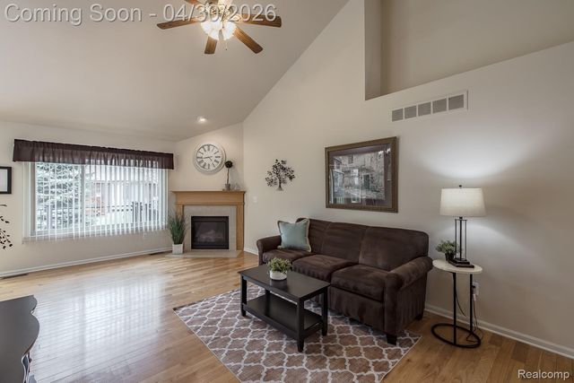 50077 Lexington Avenue E, Shelby Charter Township, MI 48317