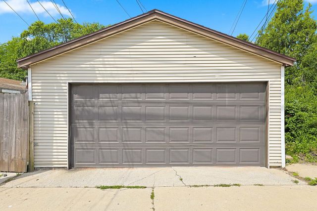 11157 S Spaulding Avenue, Chicago, IL 60655