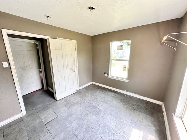 9108 Elbert Street, Houston, TX 77028