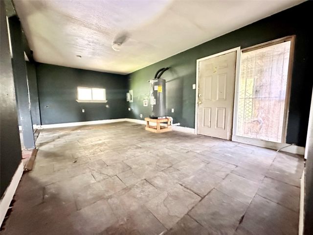 9108 Elbert Street, Houston, TX 77028