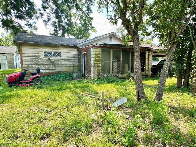 9108 Elbert Street, Houston, TX 77028