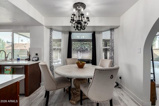 917 W MONTE Avenue, Mesa, AZ 85210