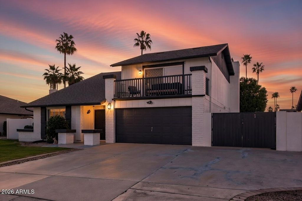 917 W MONTE Avenue, Mesa, AZ 85210