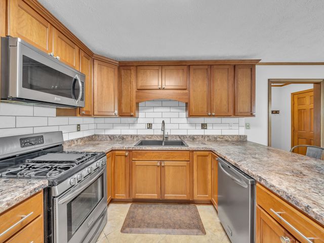 230 Crossbow Ct, Hopkinsville, KY 42240