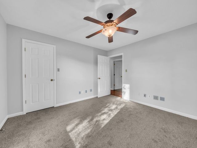 230 Crossbow Ct, Hopkinsville, KY 42240