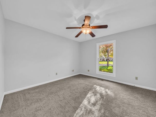 230 Crossbow Ct, Hopkinsville, KY 42240