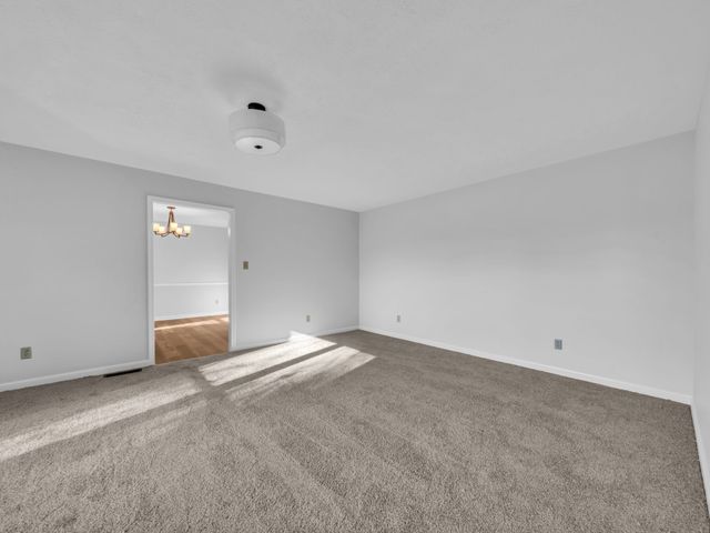 230 Crossbow Ct, Hopkinsville, KY 42240