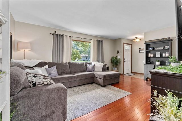 1516 Mitscher Avenue, Eau Claire, WI 54701