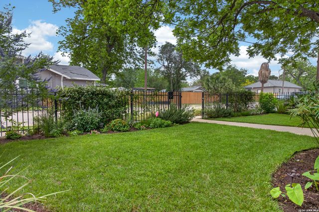 1401 Burnet, San Antonio, TX 78202