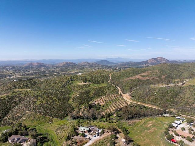 40707 Intrepid Rd, Hemet, CA 92544