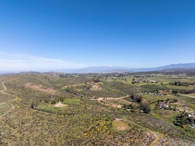 40707 Intrepid Rd, Hemet, CA 92544