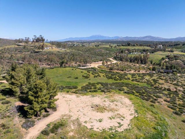 40707 Intrepid Rd, Hemet, CA 92544