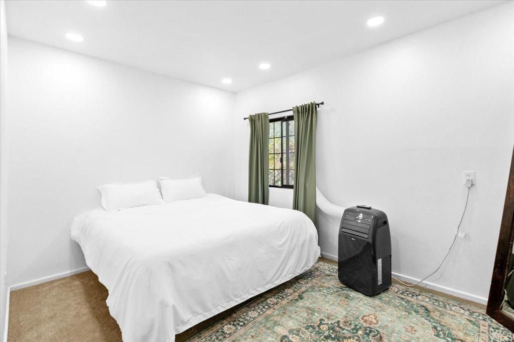 Image 21 of property listing at 40707 Intrepid Rd, Hemet, CA 92544