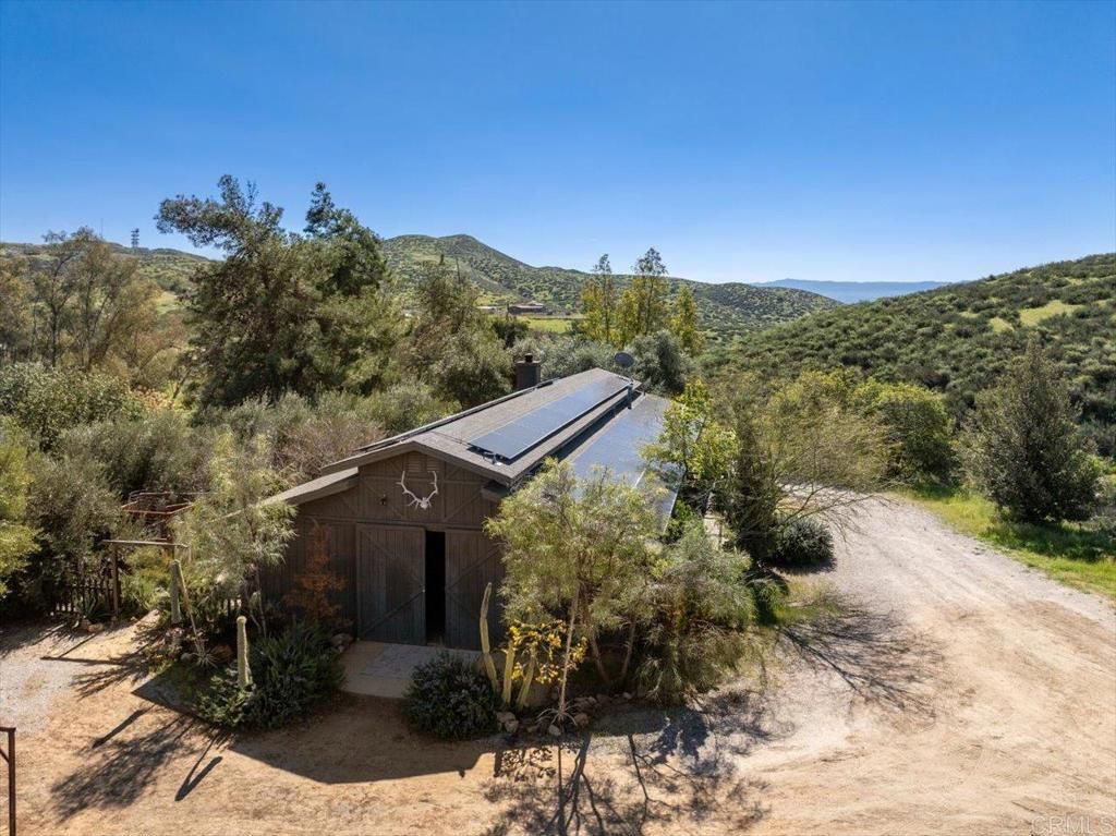 Image 40 of property listing at 40707 Intrepid Rd, Hemet, CA 92544