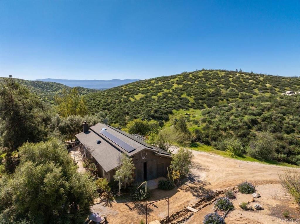 Image 41 of property listing at 40707 Intrepid Rd, Hemet, CA 92544