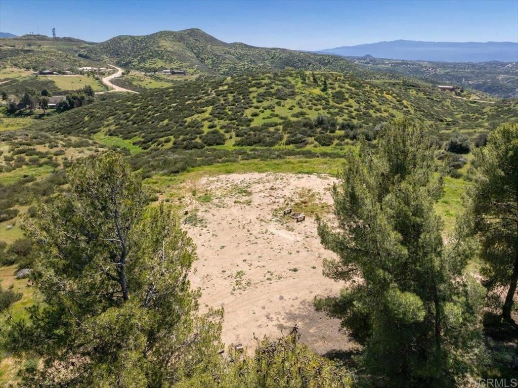 Image 56 of property listing at 40707 Intrepid Rd, Hemet, CA 92544