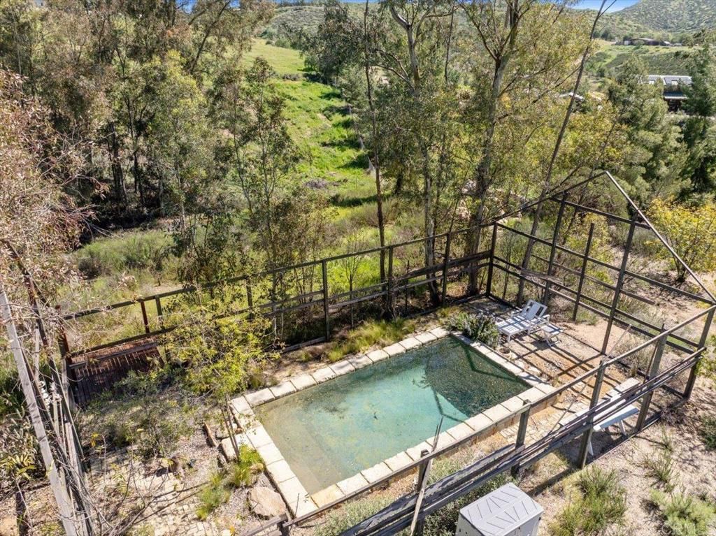 Image 70 of property listing at 40707 Intrepid Rd, Hemet, CA 92544