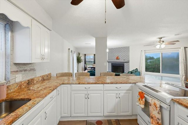 8837 OAKWOOD DRIVE, Lake Wales, FL 33898