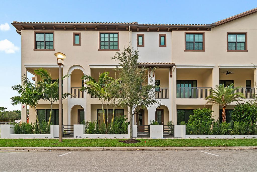 5251 Beckman Terrace, Palm Beach Gardens, FL 33418