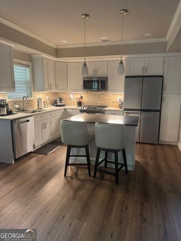 6220 Providence Lake Drive, Gainesville, GA 30506