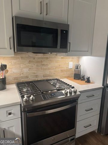 6220 Providence Lake Drive, Gainesville, GA 30506