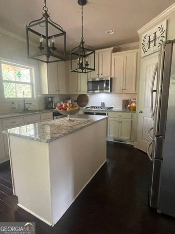 6220 Providence Lake Drive, Gainesville, GA 30506
