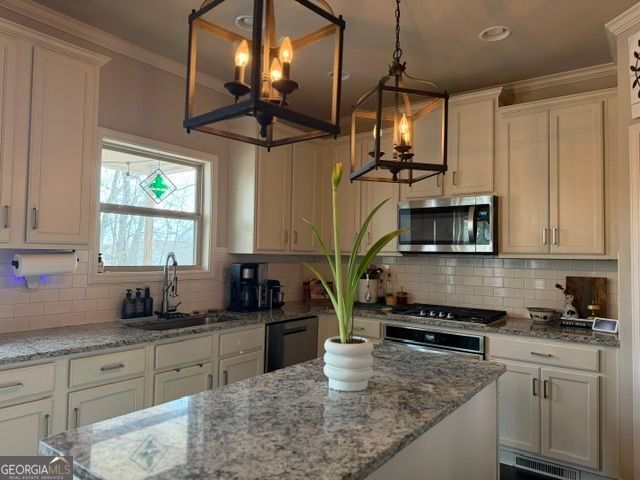 6220 Providence Lake Drive, Gainesville, GA 30506