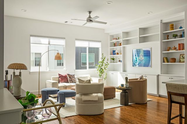 1801 E 2nd ST 9, Austin, TX 78702