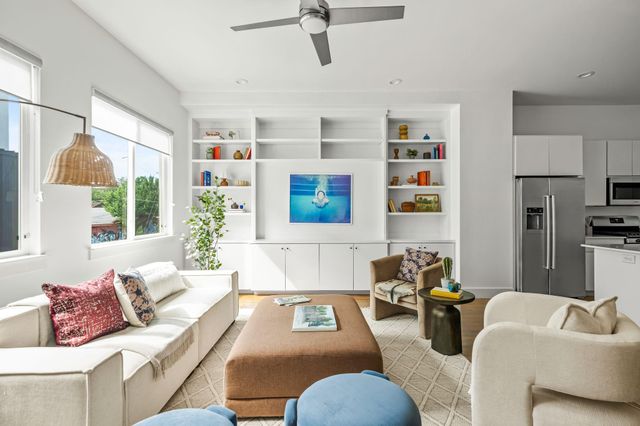1801 E 2nd ST 9, Austin, TX 78702