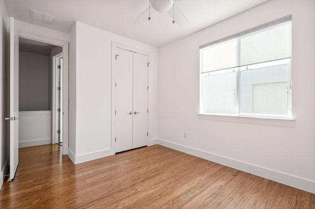 1801 E 2nd ST 9, Austin, TX 78702