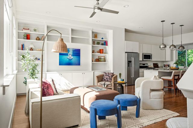 1801 E 2nd ST 9, Austin, TX 78702