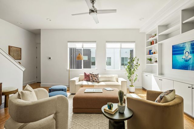 1801 E 2nd ST 9, Austin, TX 78702