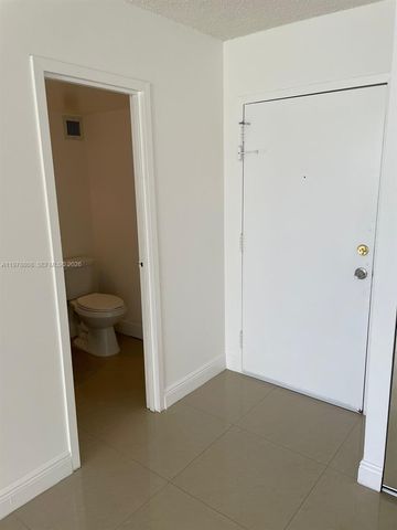 851 Three Islands Blvd 109, Hallandale Beach, FL 33009