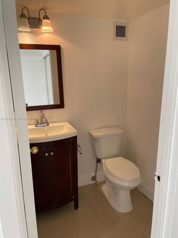 851 Three Islands Blvd 109, Hallandale Beach, FL 33009