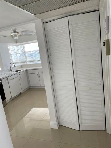 851 Three Islands Blvd 109, Hallandale Beach, FL 33009