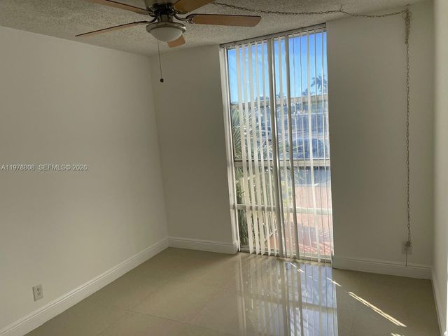 851 Three Islands Blvd 109, Hallandale Beach, FL 33009