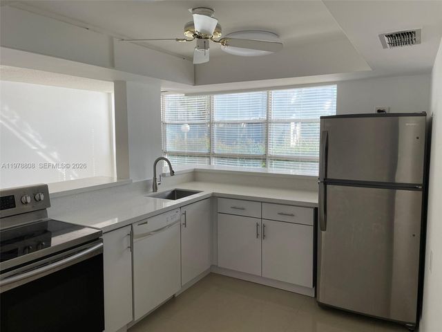 851 Three Islands Blvd 109, Hallandale Beach, FL 33009