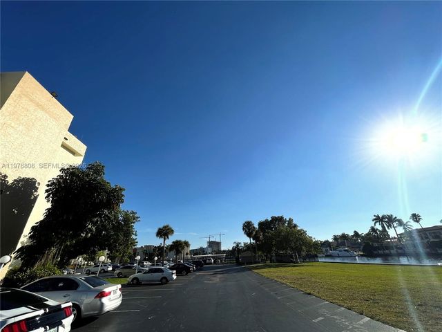 851 Three Islands Blvd 109, Hallandale Beach, FL 33009