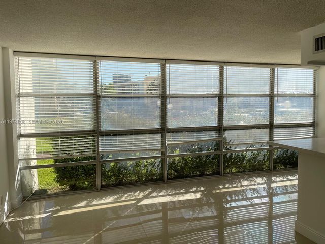 851 Three Islands Blvd 109, Hallandale Beach, FL 33009